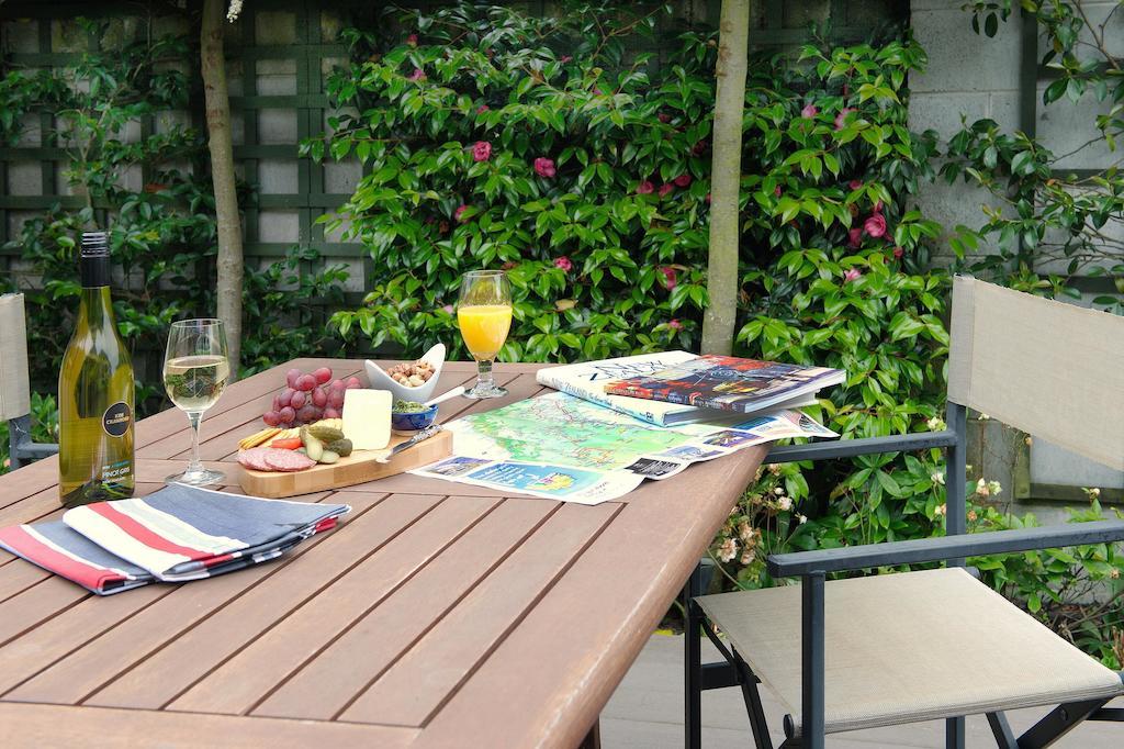 Finlay Banks Boutique Bed & Breakfast ไครสต์เชิร์ช ภายนอก รูปภาพ